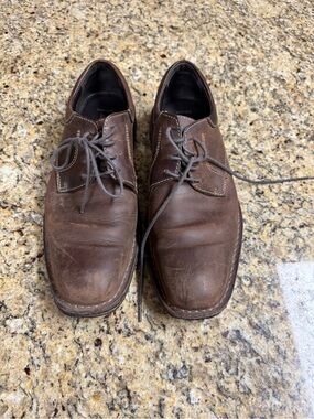 Johnston & Murphy Dark Brown Leather Lace-Up Oxfords